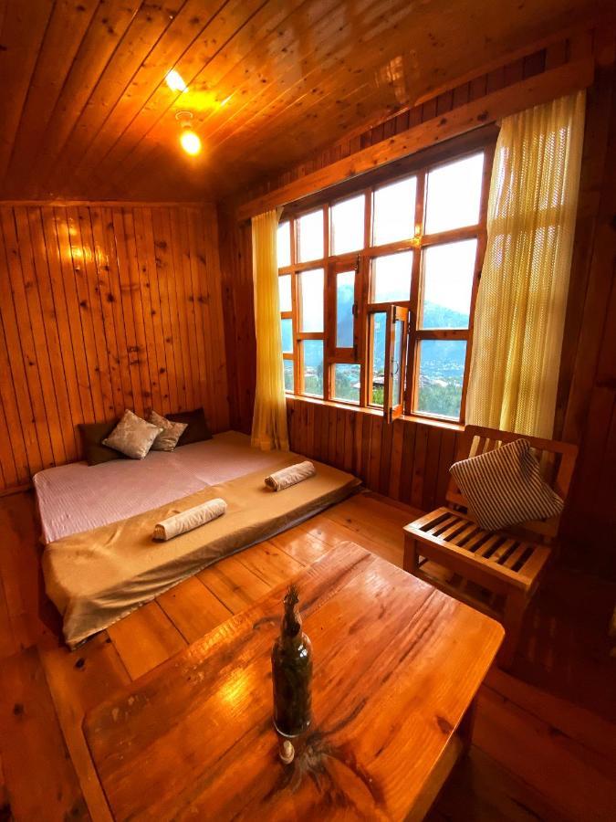 Pine Tower Inn Manāli Kültér fotó